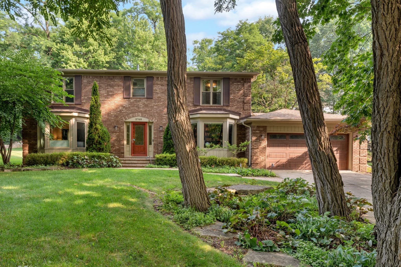 2768 Homewood Dr, Troy, MI 48098 — exterior