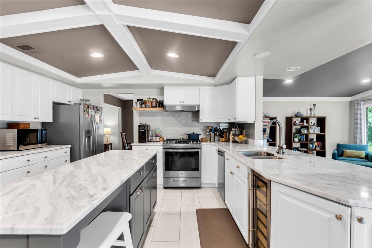 2768 Homewood Dr, Troy, MI 48098 — photo 5